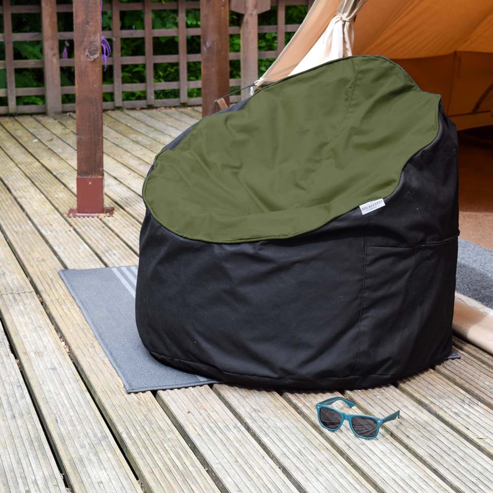 The outdoor bean bag chair - Recycled Plastic filling