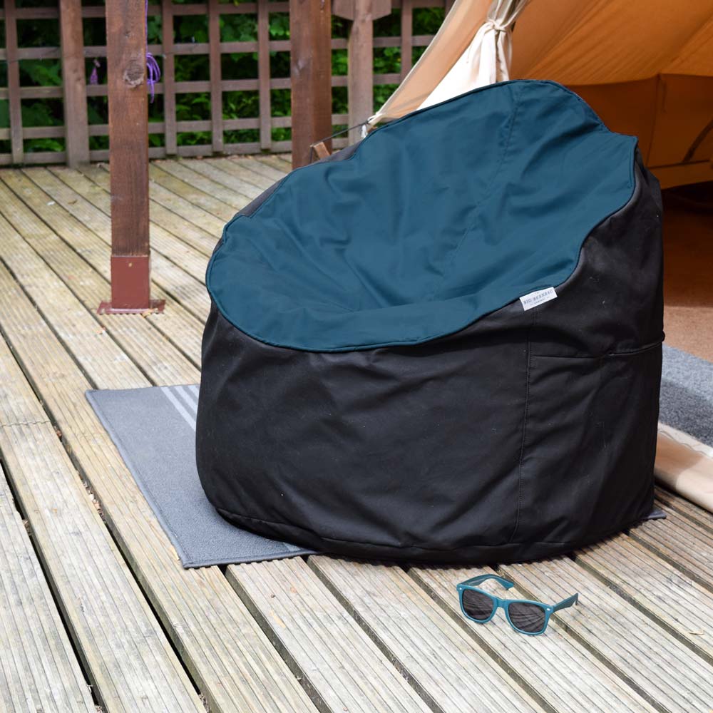 The outdoor bean bag chair - Recycled Plastic filling